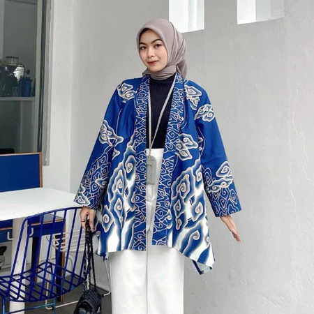 Outer Batik Wanita Mega Mendung Citra