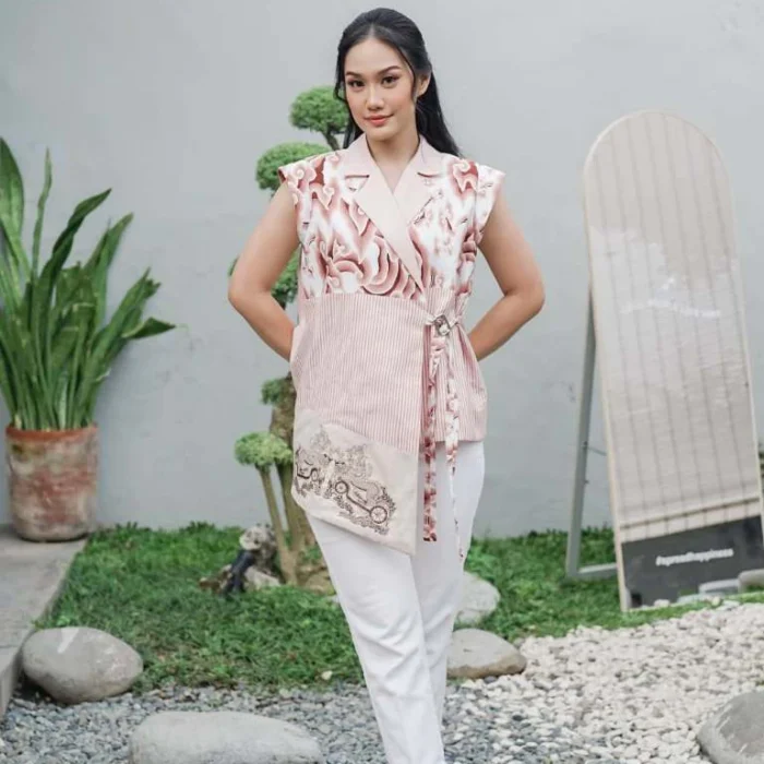 Outer Batik Wanita Batik Tulis Mega Medung Premium Liman