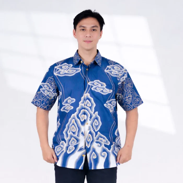 Hem Batik Pria Mega Mendung Langit Biru